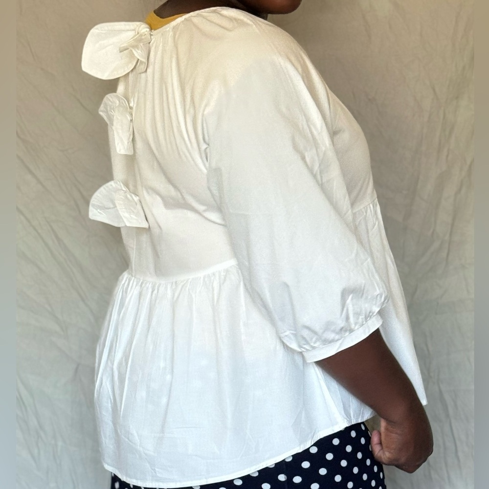 Elegant White Women's Top - Picture 3 of 4